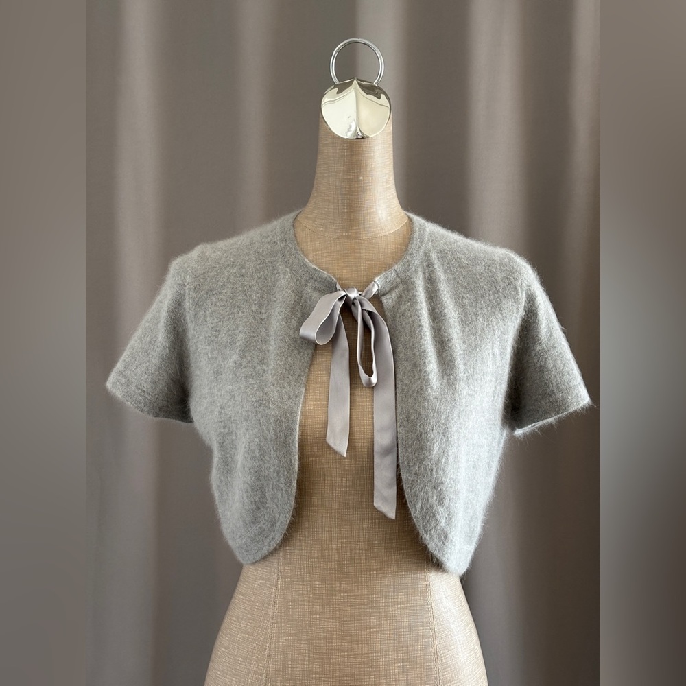 Angora (70%) Gray Short-Sleeve Sweater with Ribbon Tie